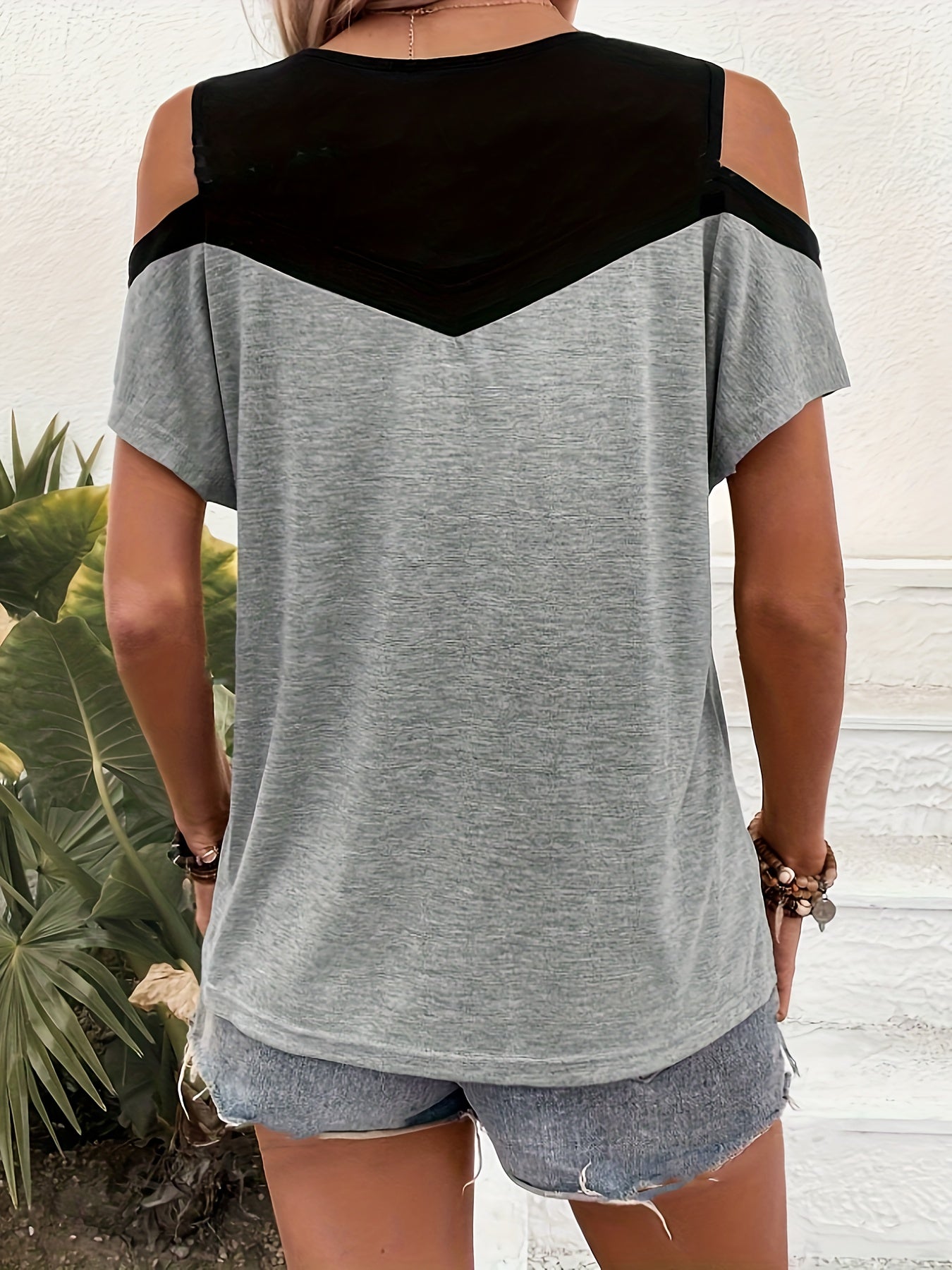 Color Block Cold Shoulder T-Shirt, Casual Short Sleeve T-Shirt