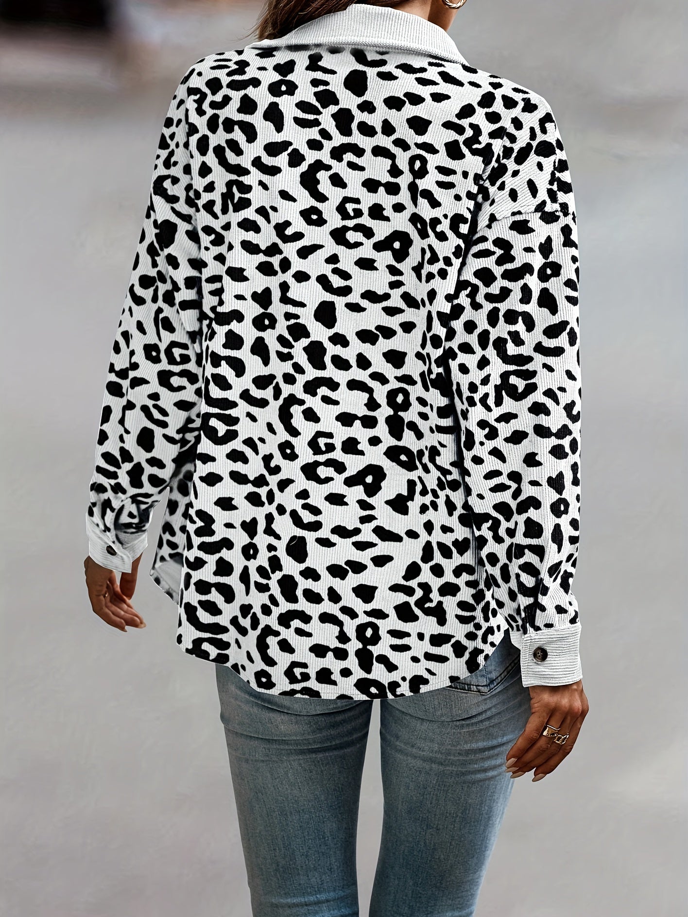Women's Leopard Print Shacket Jacket - Stylish and Comfortable Outerwear