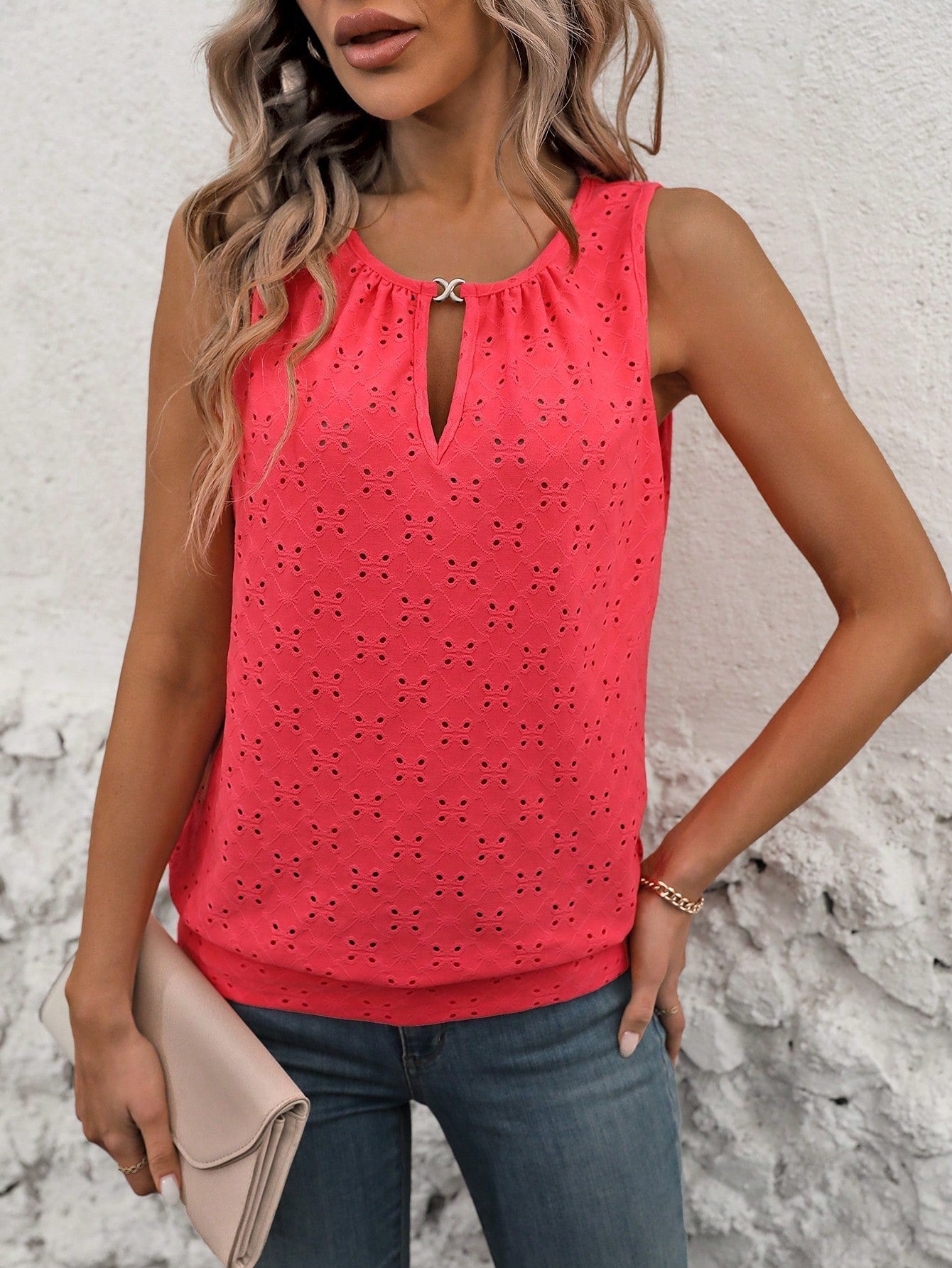 Women's Burnout Embroidery Lock Hole Collar Tank Top