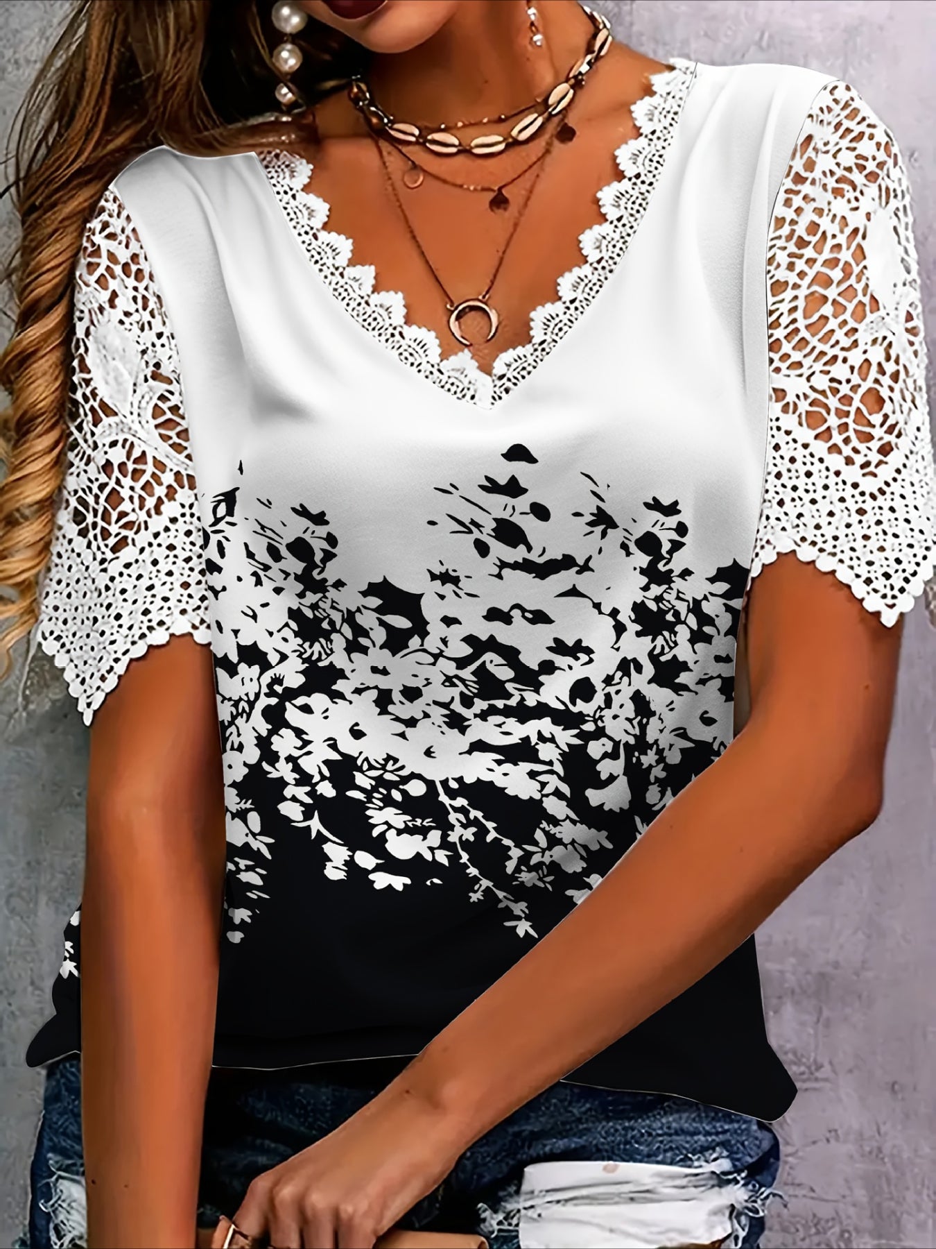 Fashionable Short Sleeve Elegant Lace Trim V-Neck T-Shirt