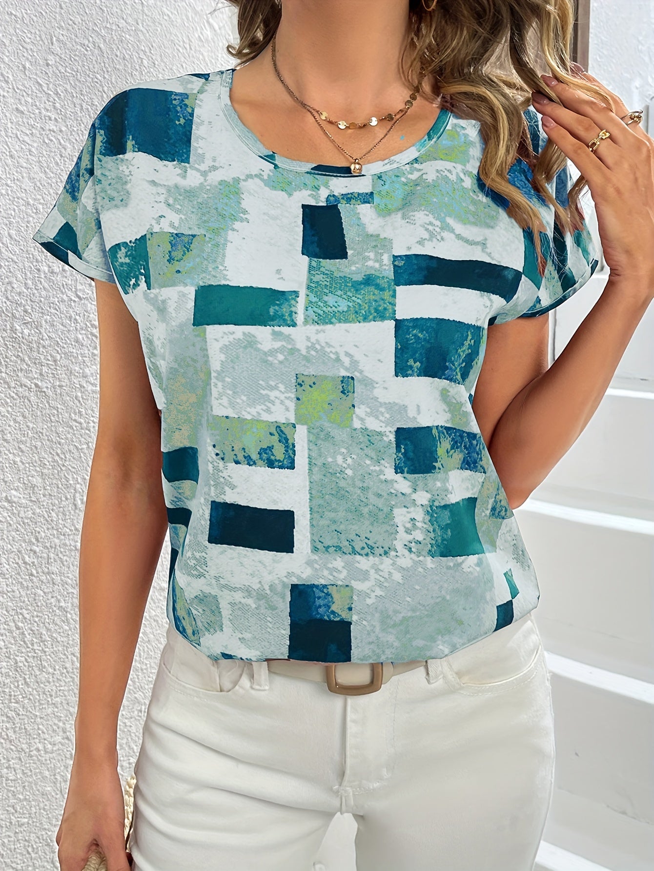 Stylish Geometric Print Blouse - Comfortable Crew Neck Short Sleeve Top