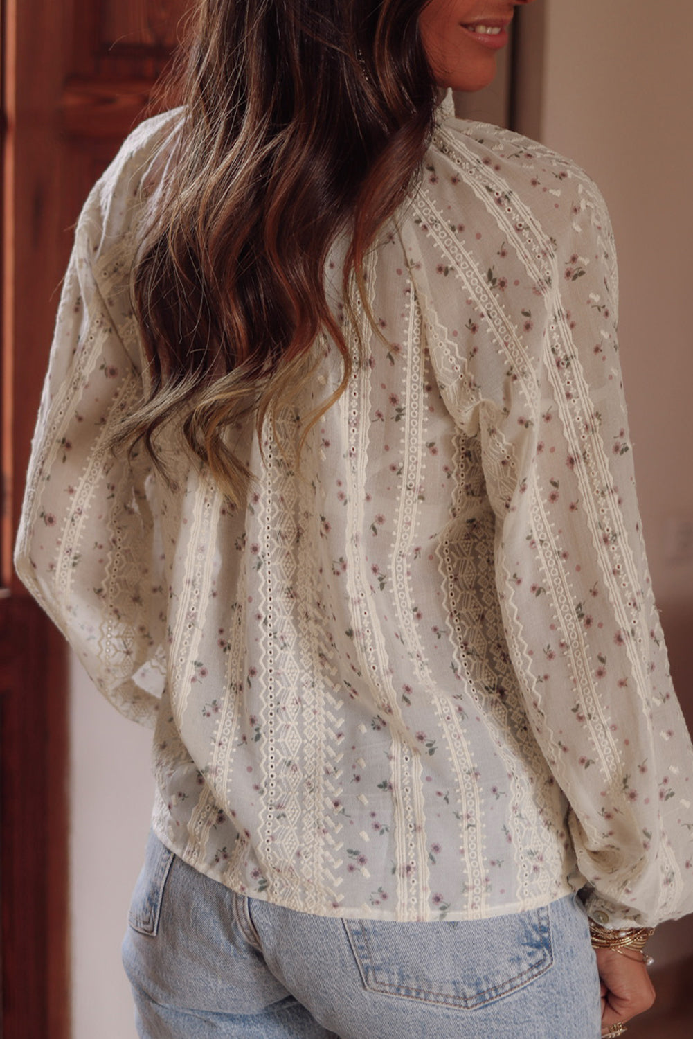 Red Floral Embroidered Lace Bubble Sleeve Shirt