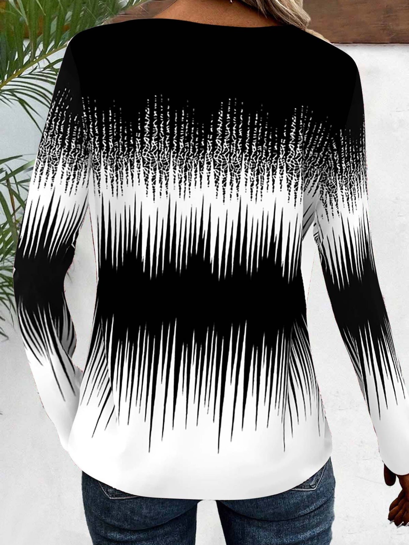 Button Geometric Print Long Sleeve T Shirt