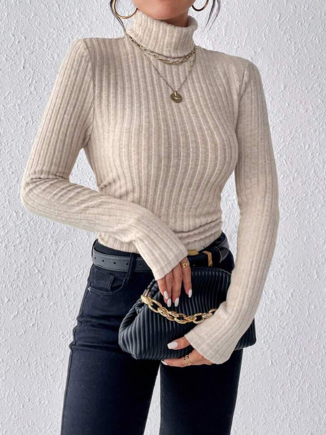 Stretchy Polyester Blend Chic White Turtleneck Long Sleeve Tee