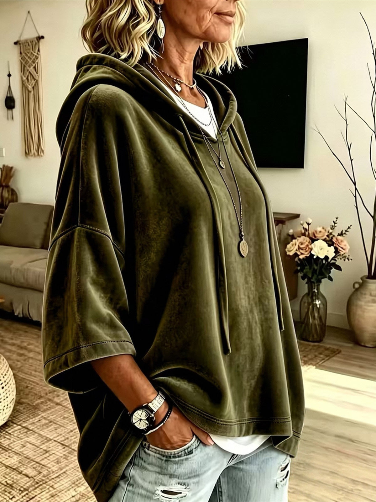 Loose Fit Velvet Hoodie with Three-Quarter Batwing Sleeves