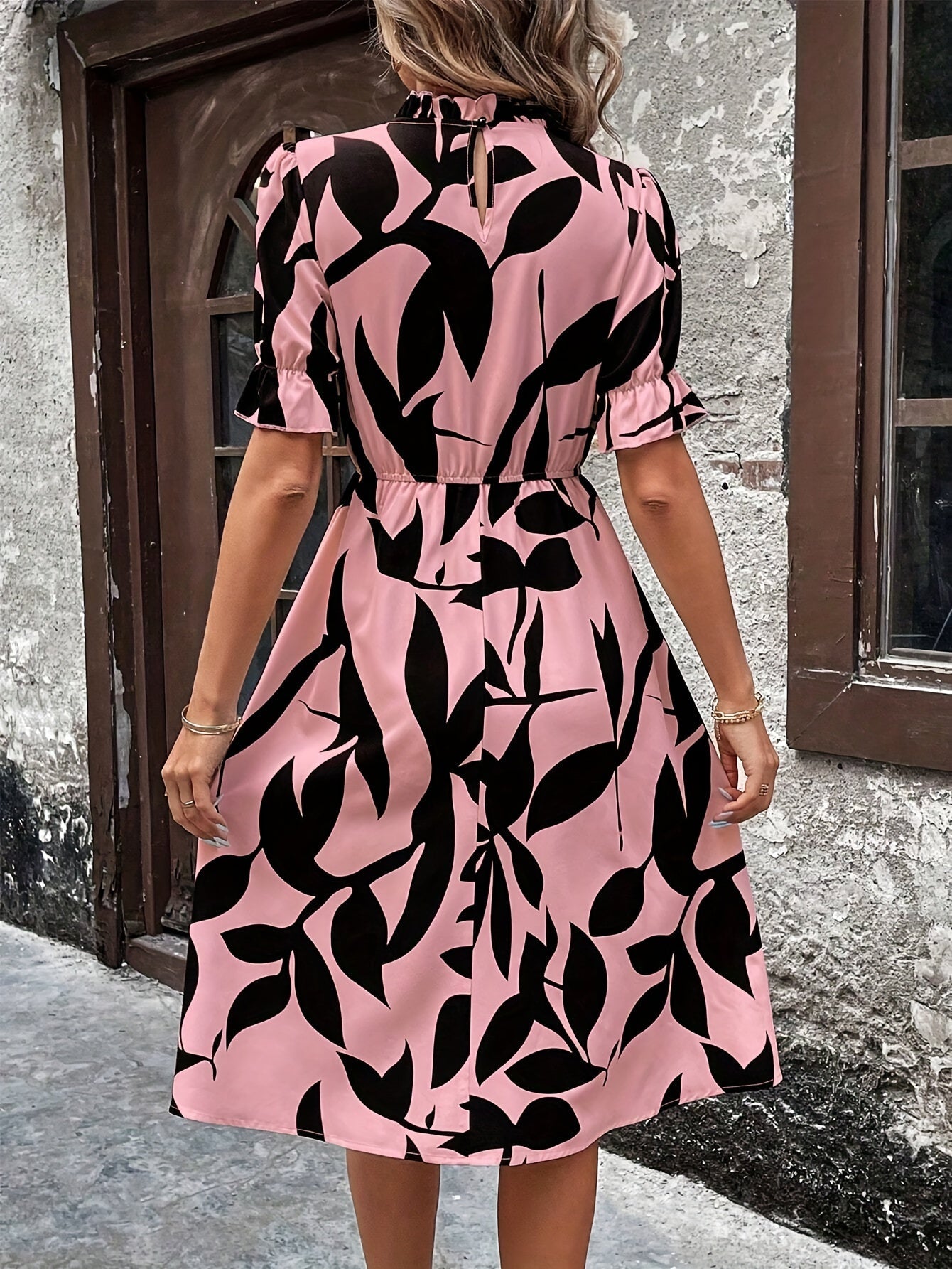 Leaf Print Mock Neck Dress, Elegant Short Sleeve Ruffle Cuff Back Keyhole A-line Dress