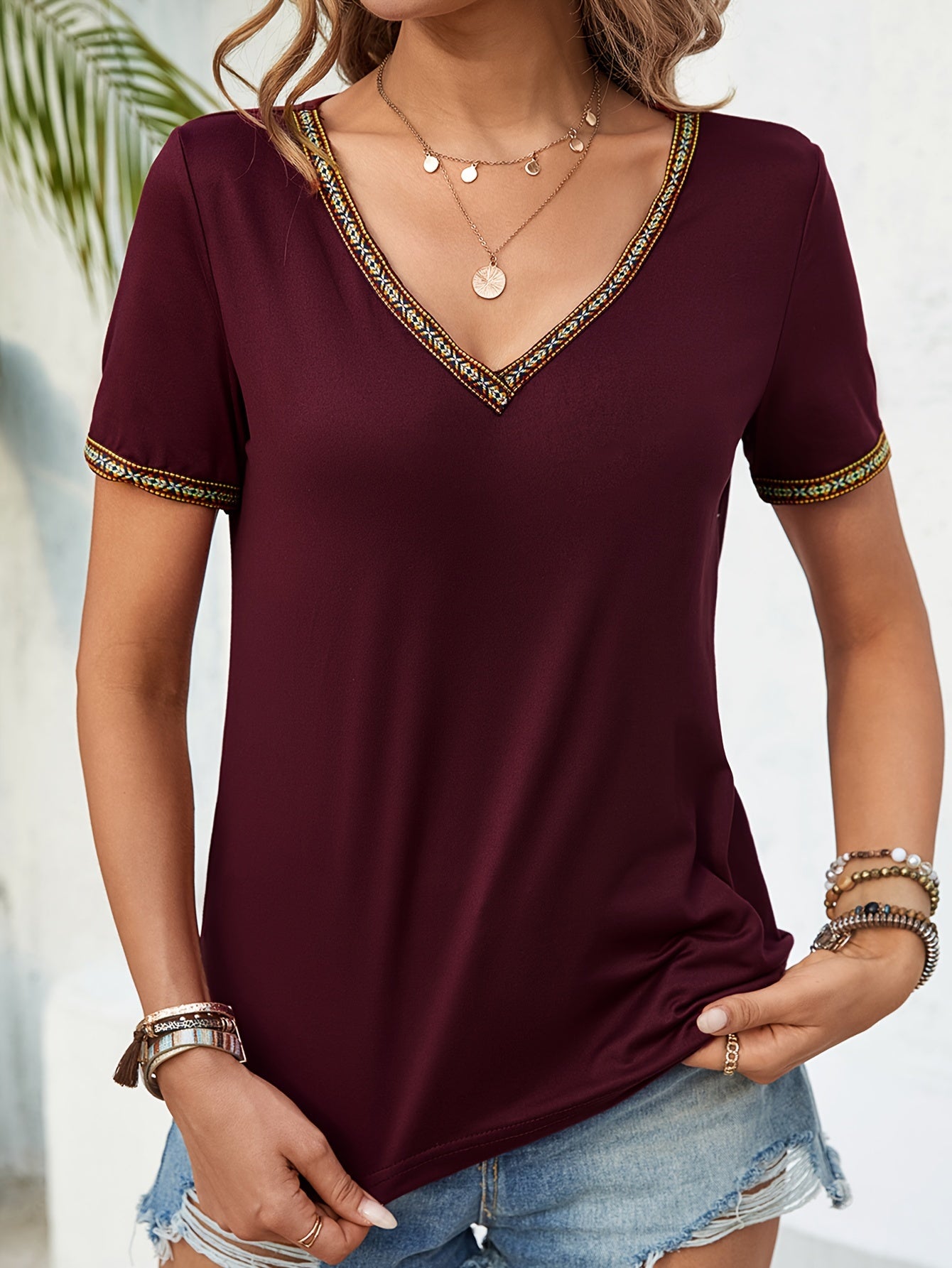 Chic Short Sleeve Elegant Maroon V-Neck T-Shirt