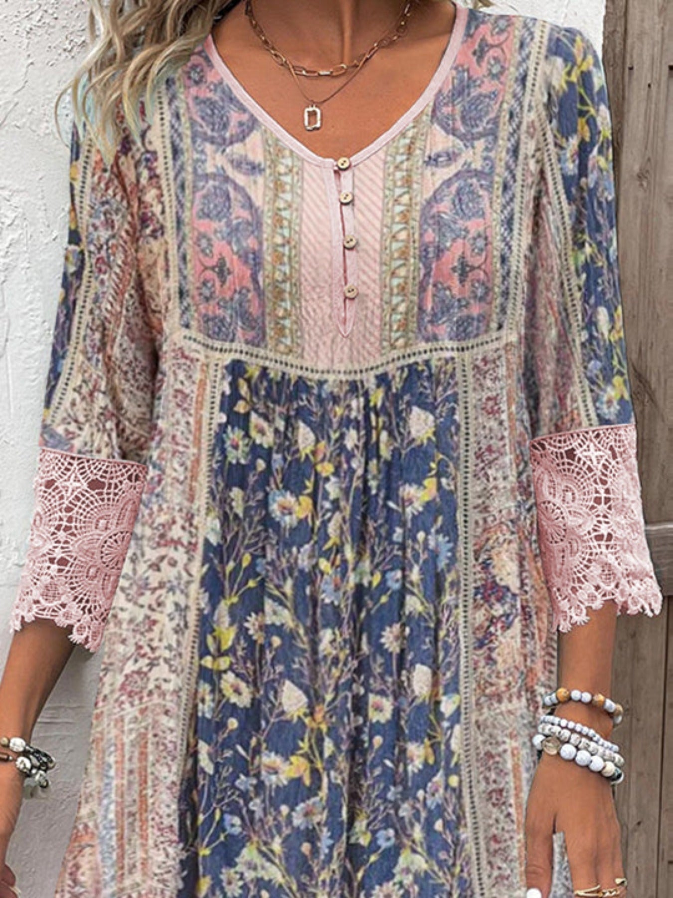 3/4 Sleeve V-neck Graphic Lace Midi Dress