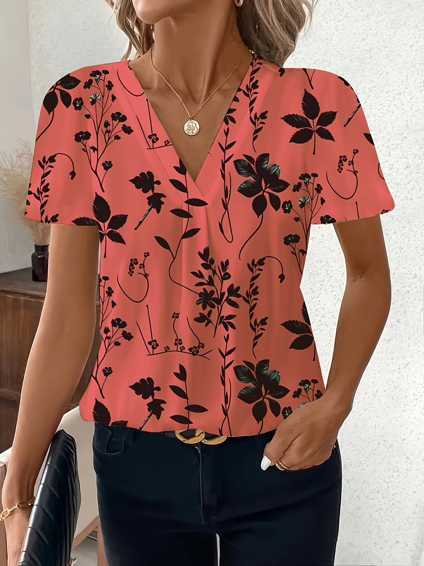Geometric Flower Pattern Chest Pleats and V-Neck Short Sleeves Shirt