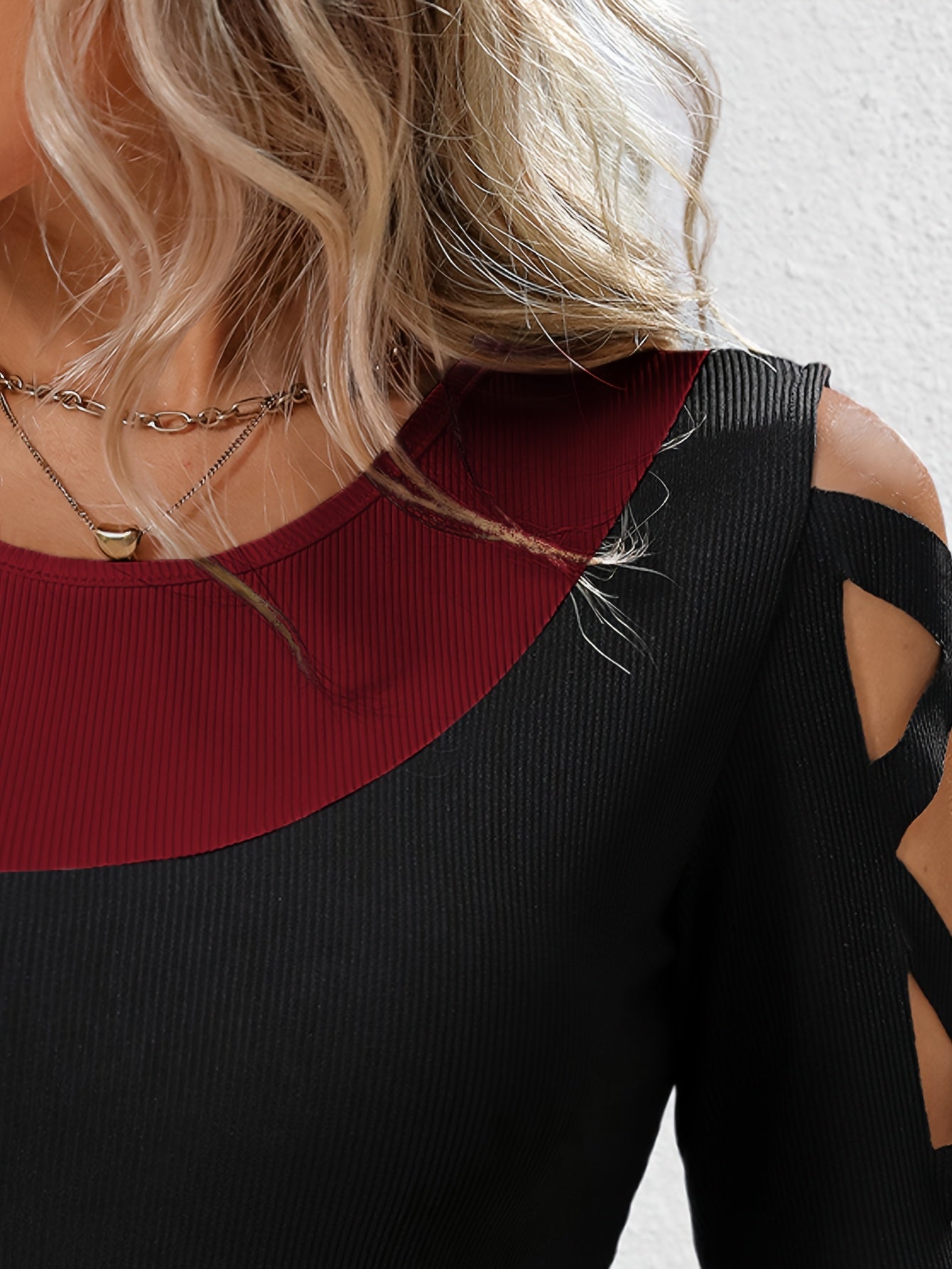Round Neck Cutout Shoulder Summer T-Shirt
