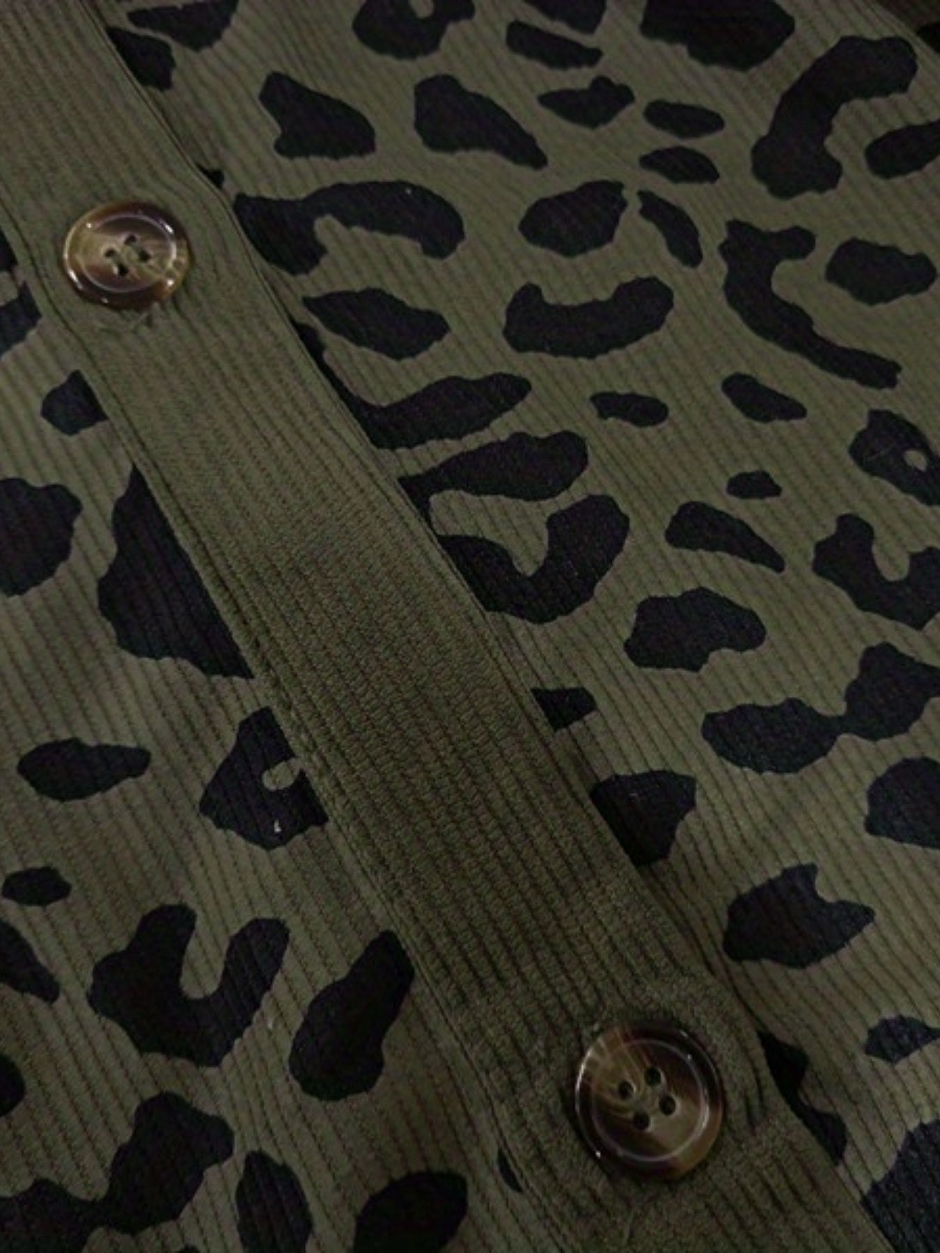 Women's Leopard Print Shacket Jacket - Stylish and Comfortable Outerwear