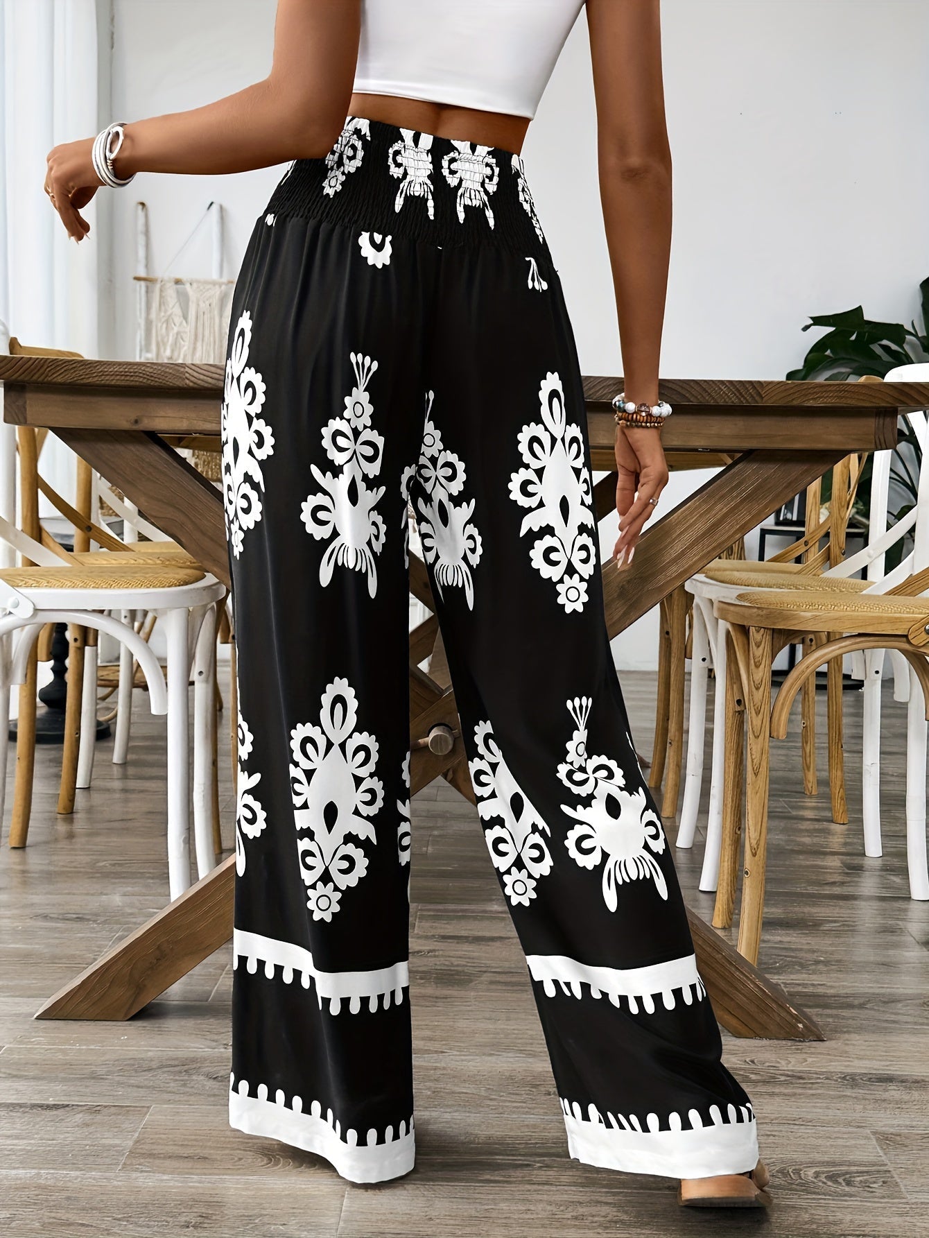 Elegant High-Waisted Chic Green Floral Print Wide-Leg Pants for Women