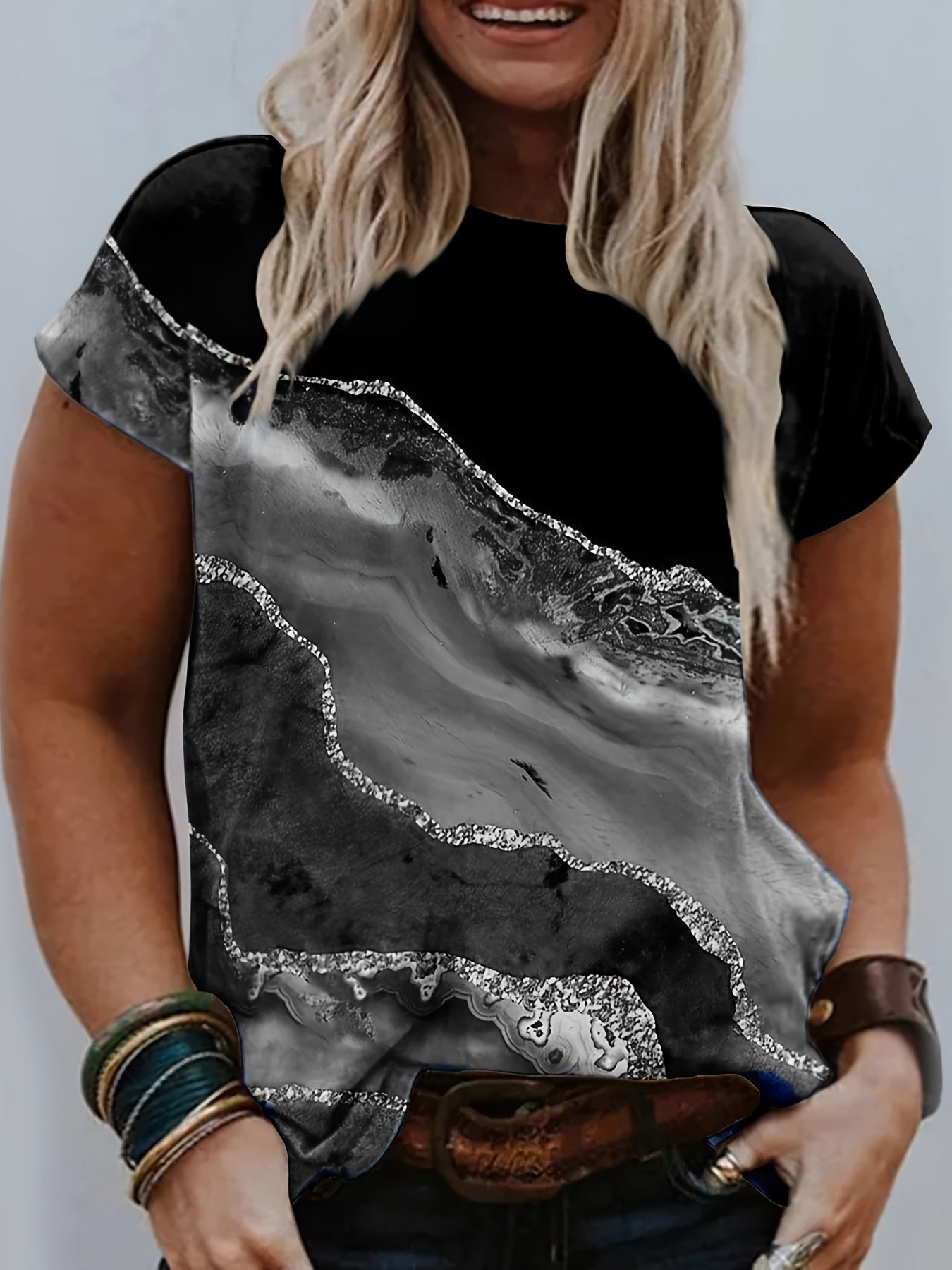 Colorblock Marble Print T-Shirt - Comfortable and Stylish Short Sleeve Tee