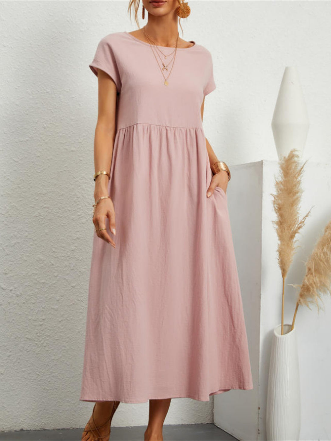 Solid Color Ruched Pocket Dress, Casual Short Sleeve Crew Neck Maxi Dress