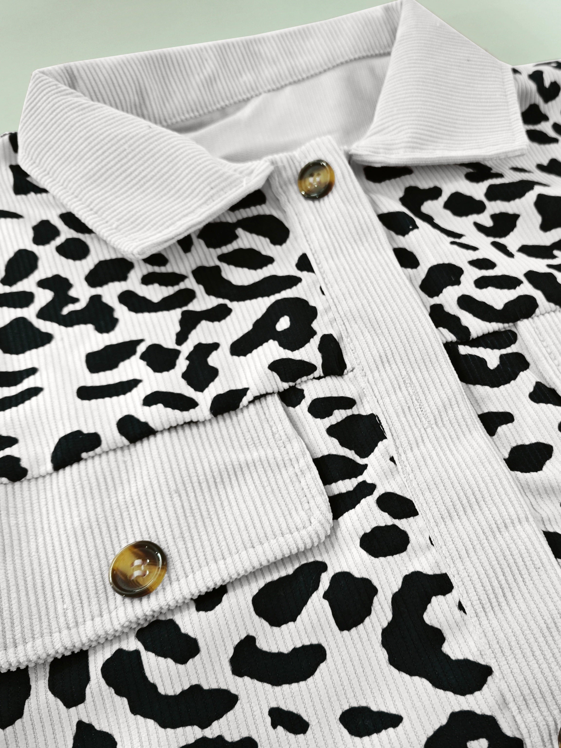 Women's Leopard Print Shacket Jacket - Stylish and Comfortable Outerwear