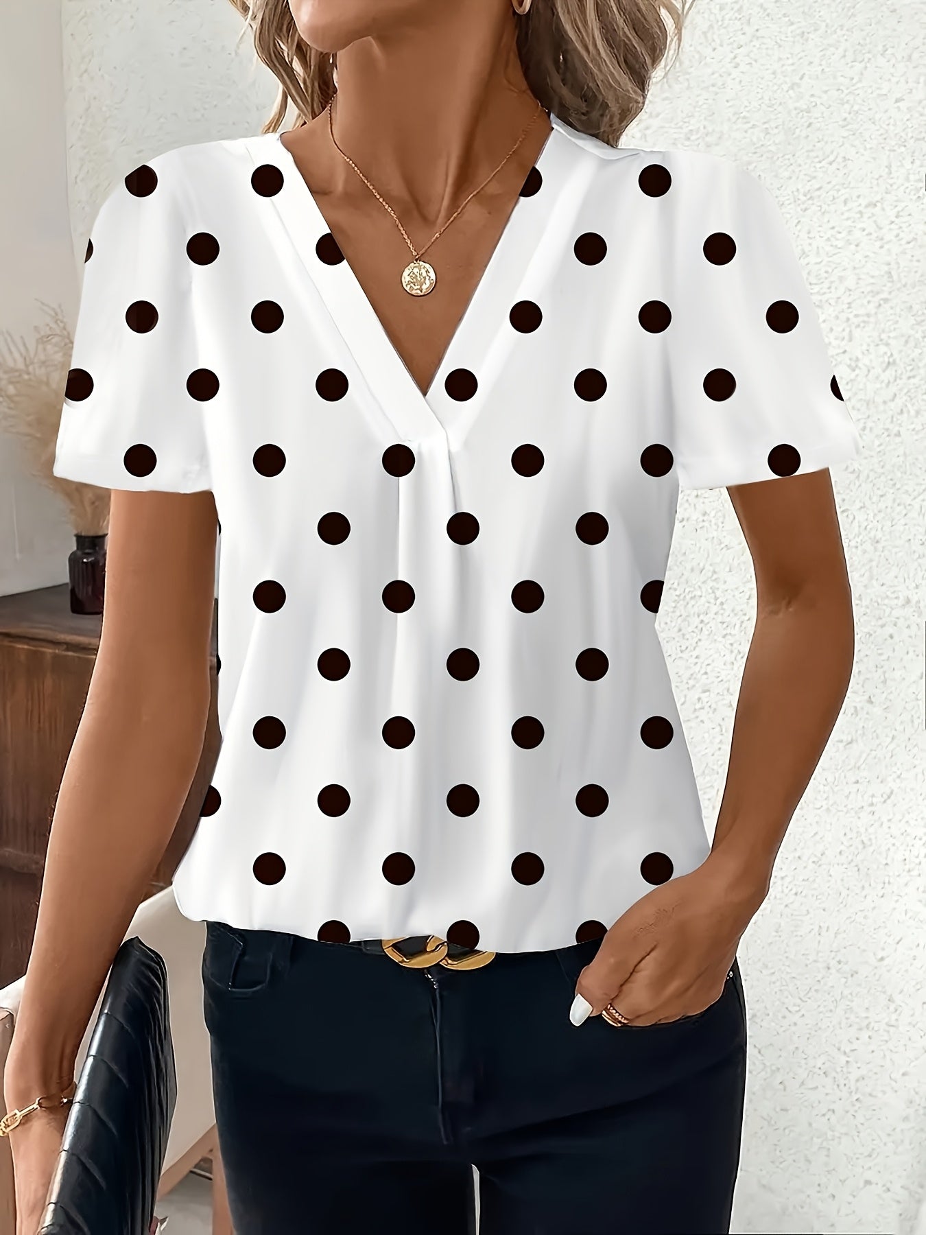 Geometric Flower Pattern Chest Pleats and V-Neck Short Sleeves Shirt
