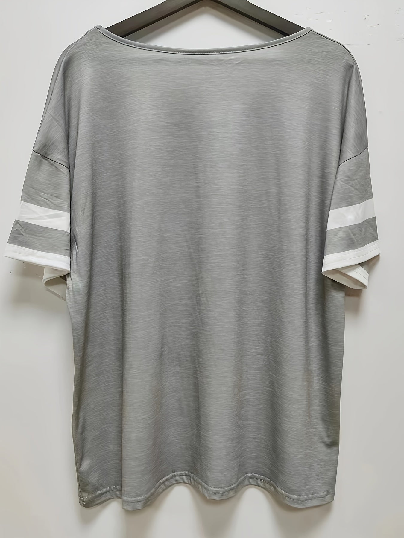 Heart Print T-Shirt - Casual Short Sleeve Top