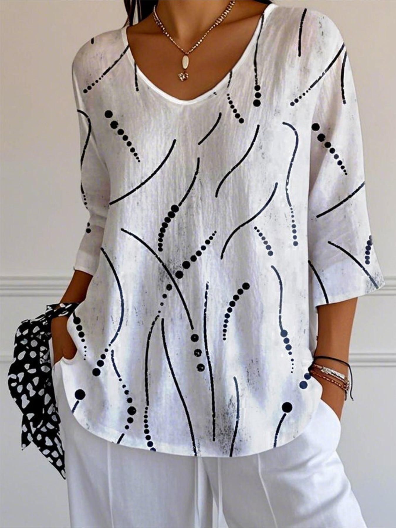 V Neck Printing Three Quarter Sleeve Tee T-shirt