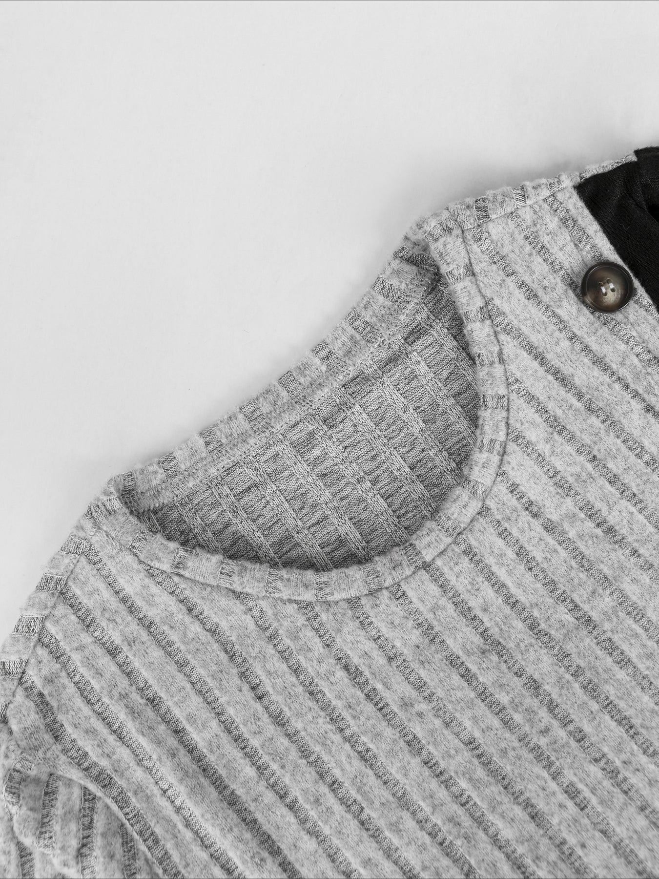 Ribbed Crew Neck T-shirt, Elegant Long Sleeve Buton Decor Top