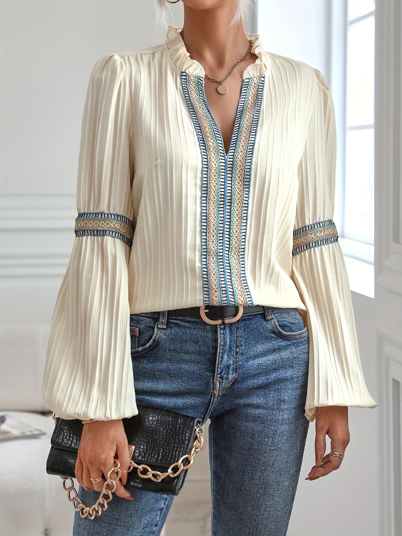 Vibrant Lace Stitching Blouse - Comfortable Long Sleeve, Relaxed Casual Fit, Delicate Details