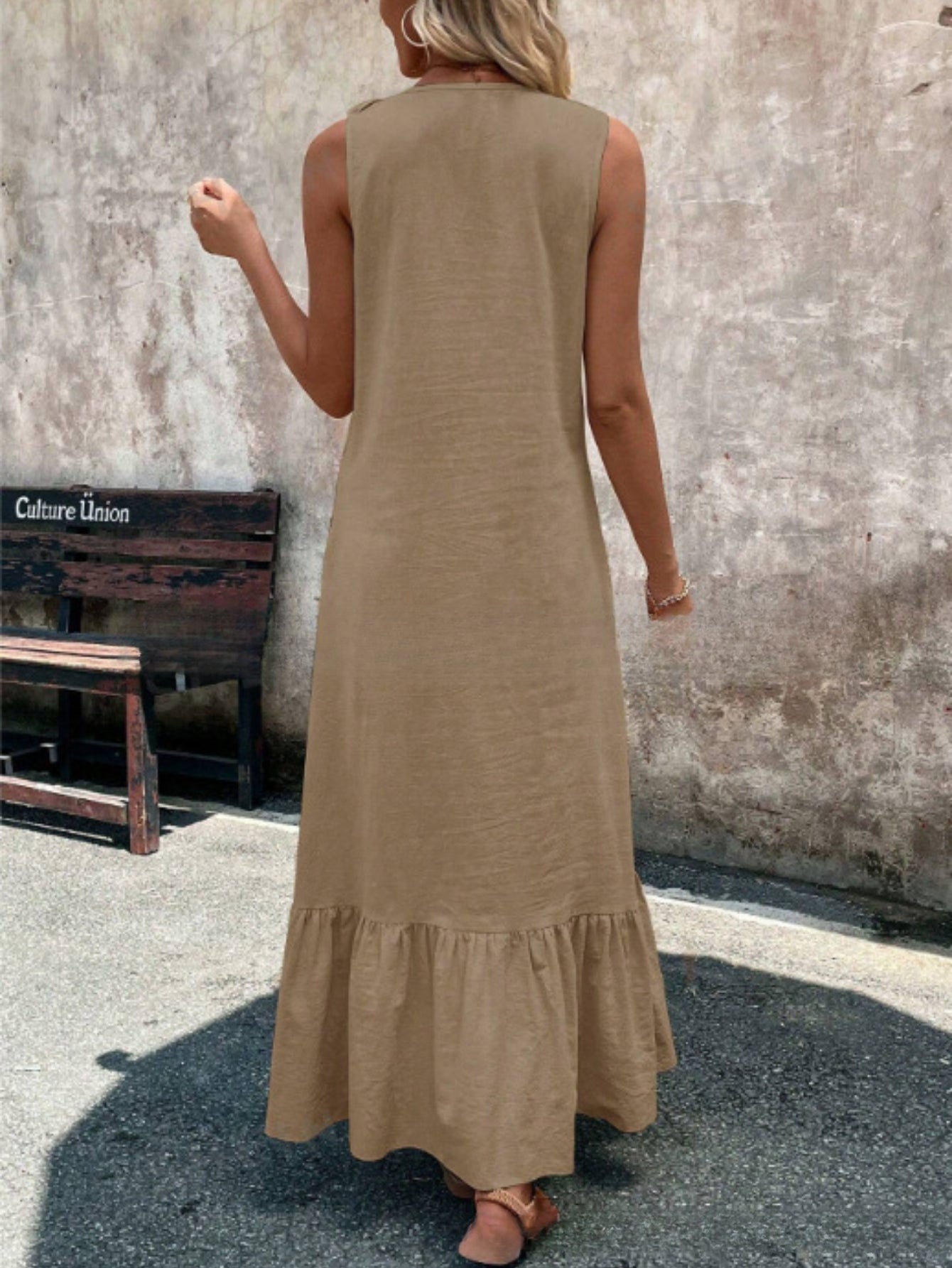 Sleeveless V-Neck Women's Elegant Green Ruffle Hem Midi Dress
