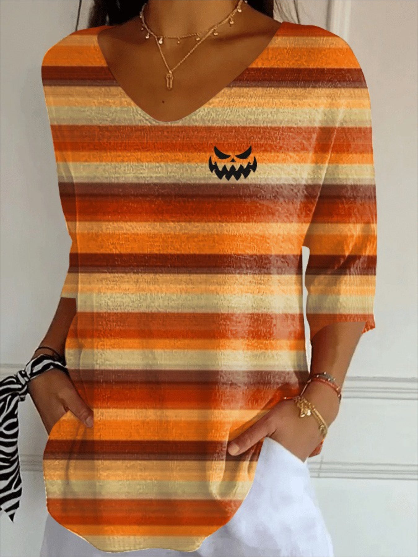 Vintage Maple Leaf Crew Neck Three Quarter Sleeve T-shirt