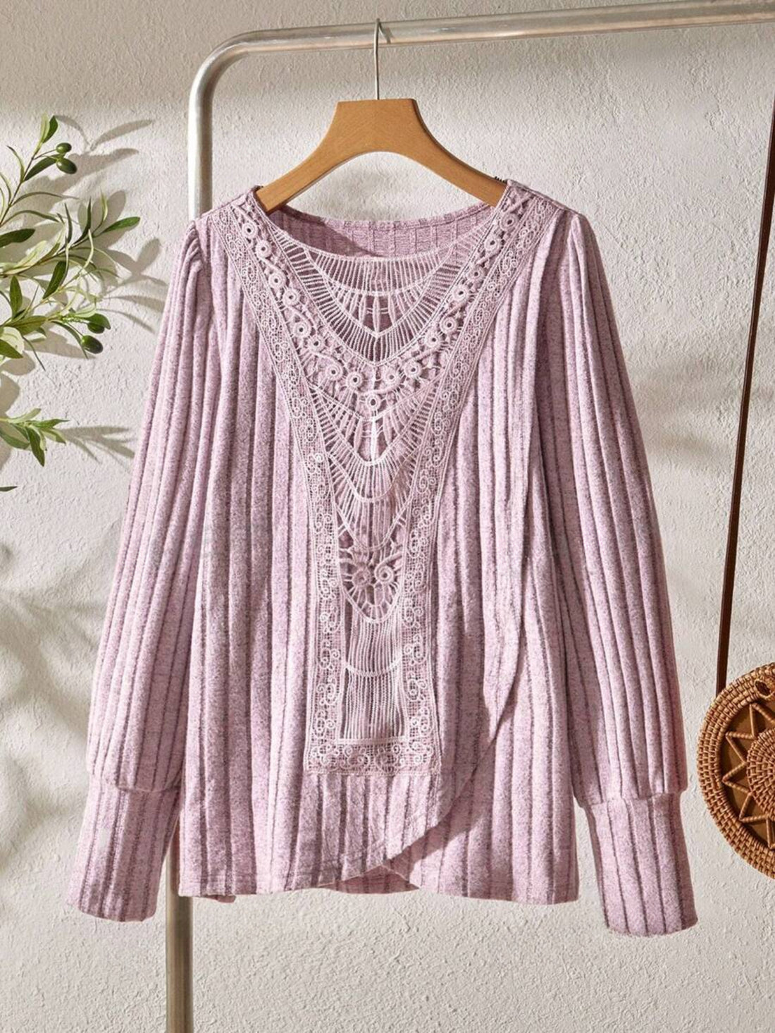 Casual Contrast Lace Round Neck Long Sleeve T-Shirt