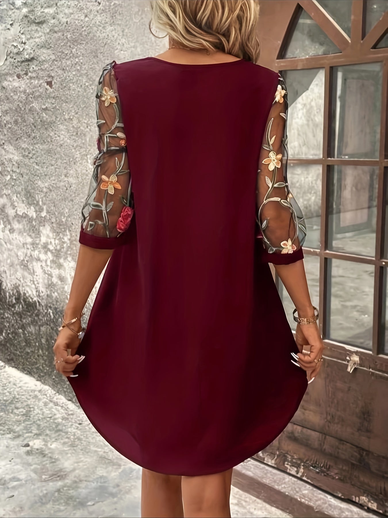 Three-quarter Illusion Sleeve Floral Dress, Casual Keyhole Crew Neck Loose Dress