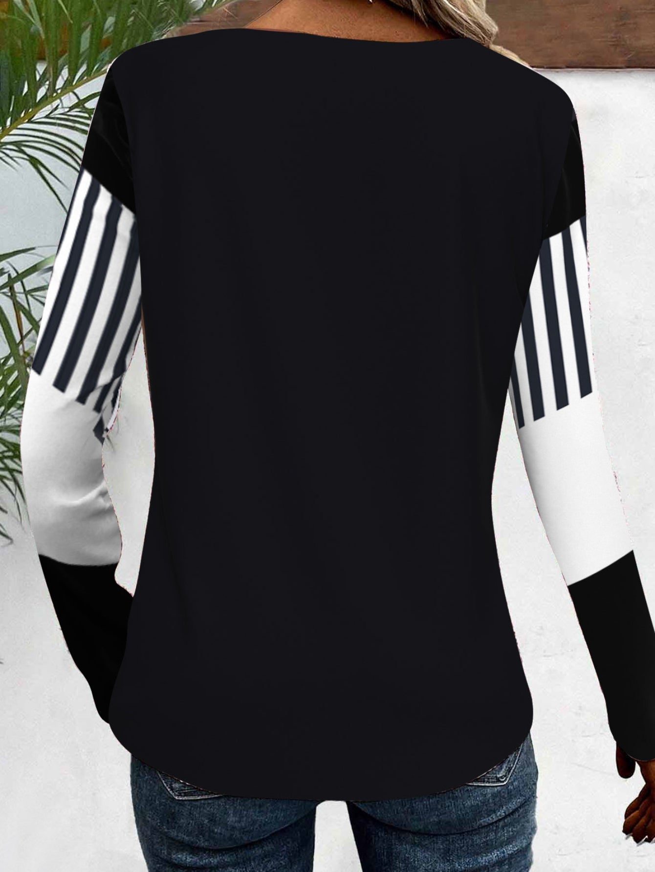 Button Geometric Print Long Sleeve T Shirt