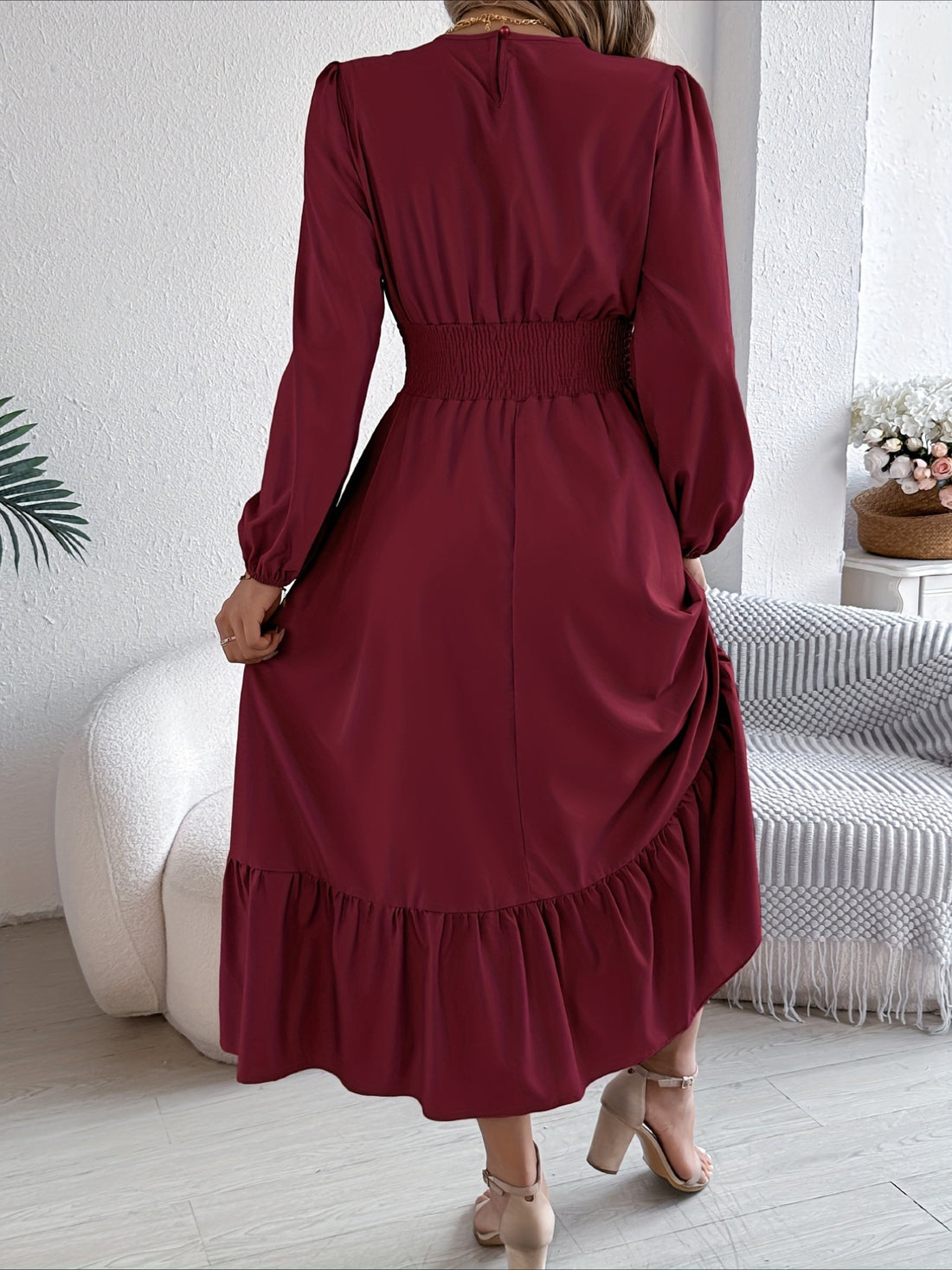 Elegant Long Sleeve Hem Round Neck Dress