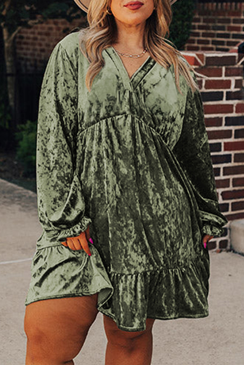 Jungle Green Plus Size Velvet Babydoll Mini Dress with Puff Sleeve