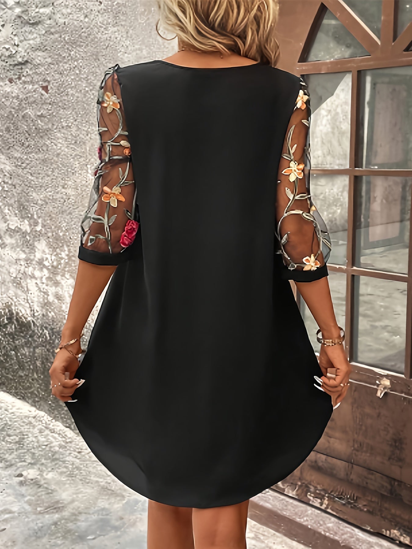 Three-quarter Illusion Sleeve Floral Dress, Casual Keyhole Crew Neck Loose Dress
