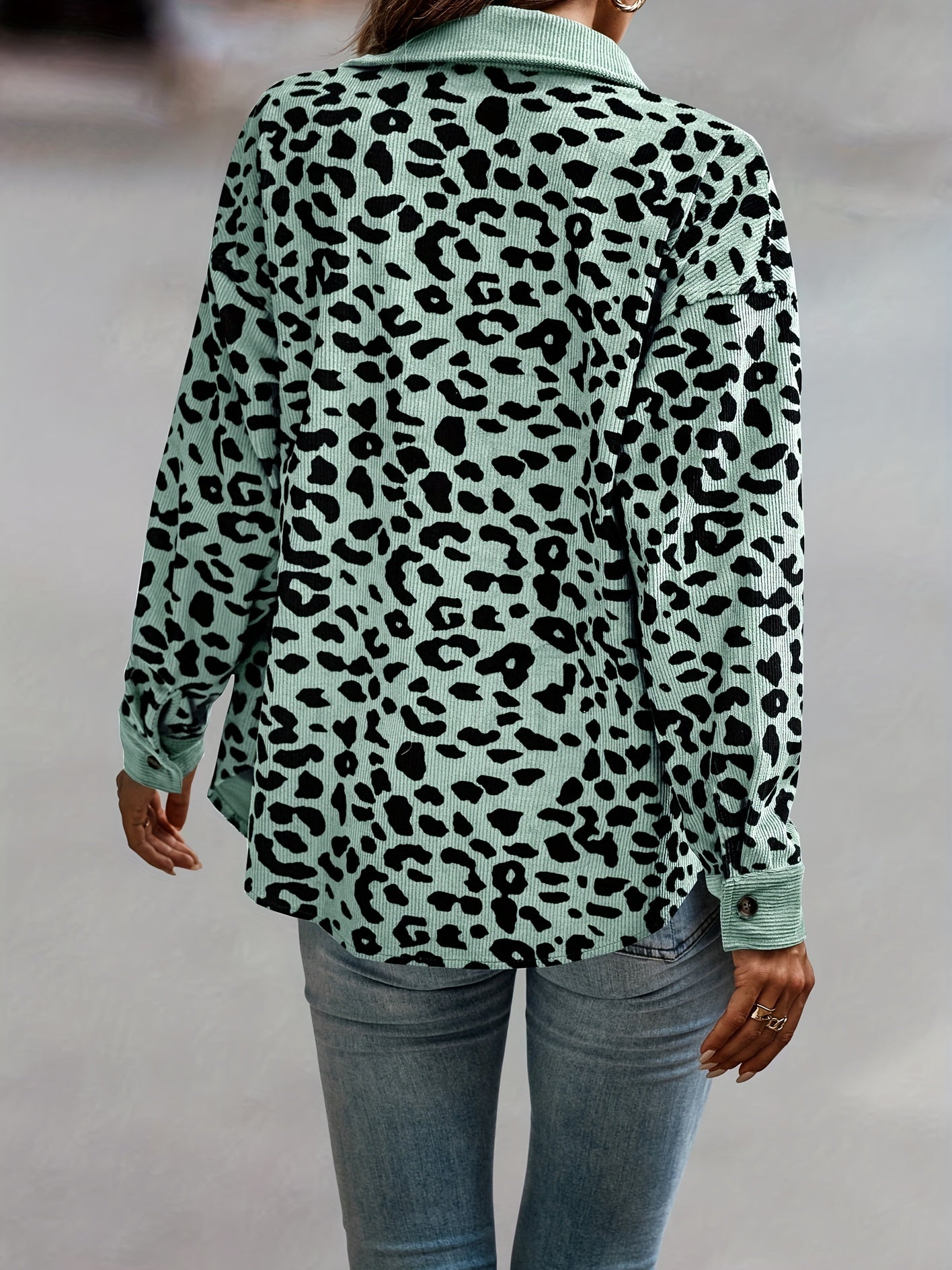 Women's Leopard Print Shacket Jacket - Stylish and Comfortable Outerwear
