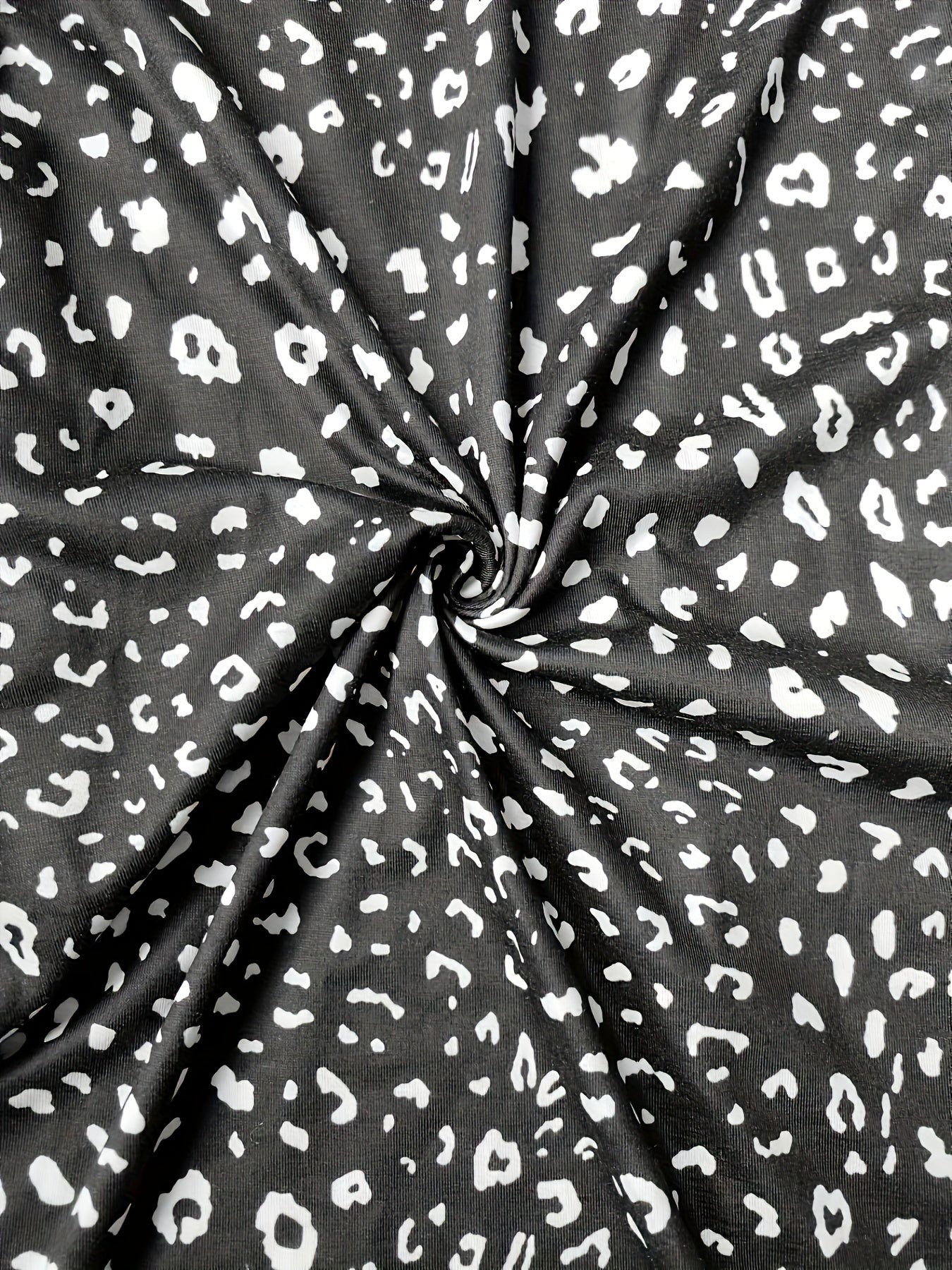Elegant Women's Floral Print Dress with Pockets and Button Details