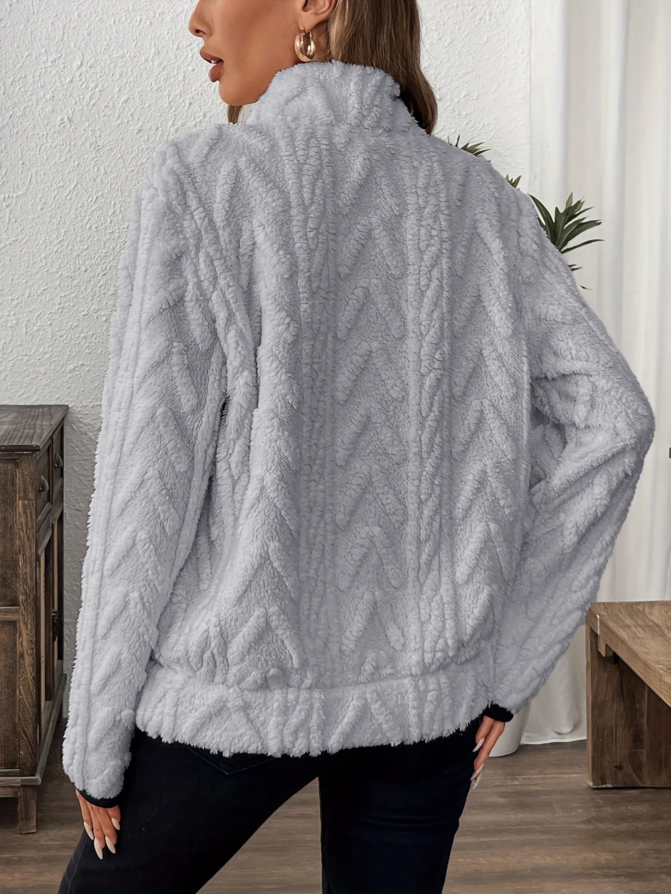 Women'S Fashion Fuzzy Sweatshirt, Solid Color, with Lapel Collar and Zipper Detail