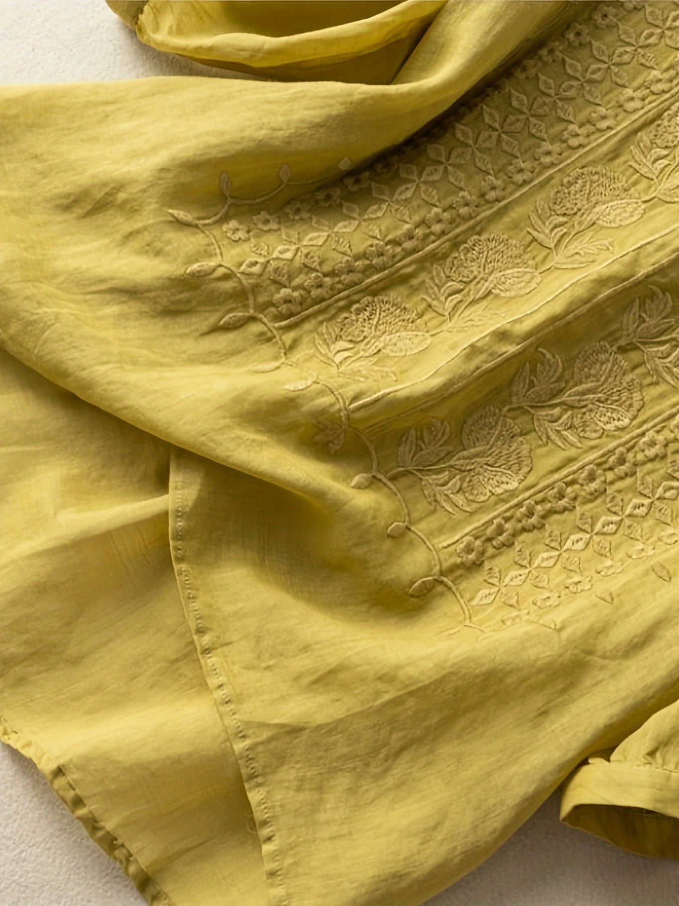 Cotton and Linen Embroidered T-Shirt in Various Colors And Sizes