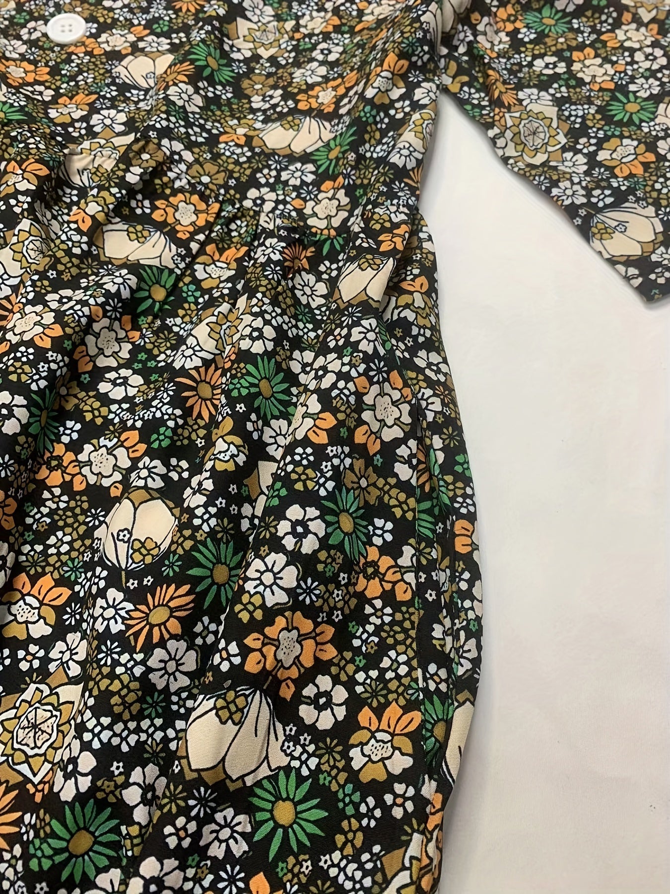 Ditsy Floral Print V Neck Dress, Casual Ruched Summer Dress With Pockets