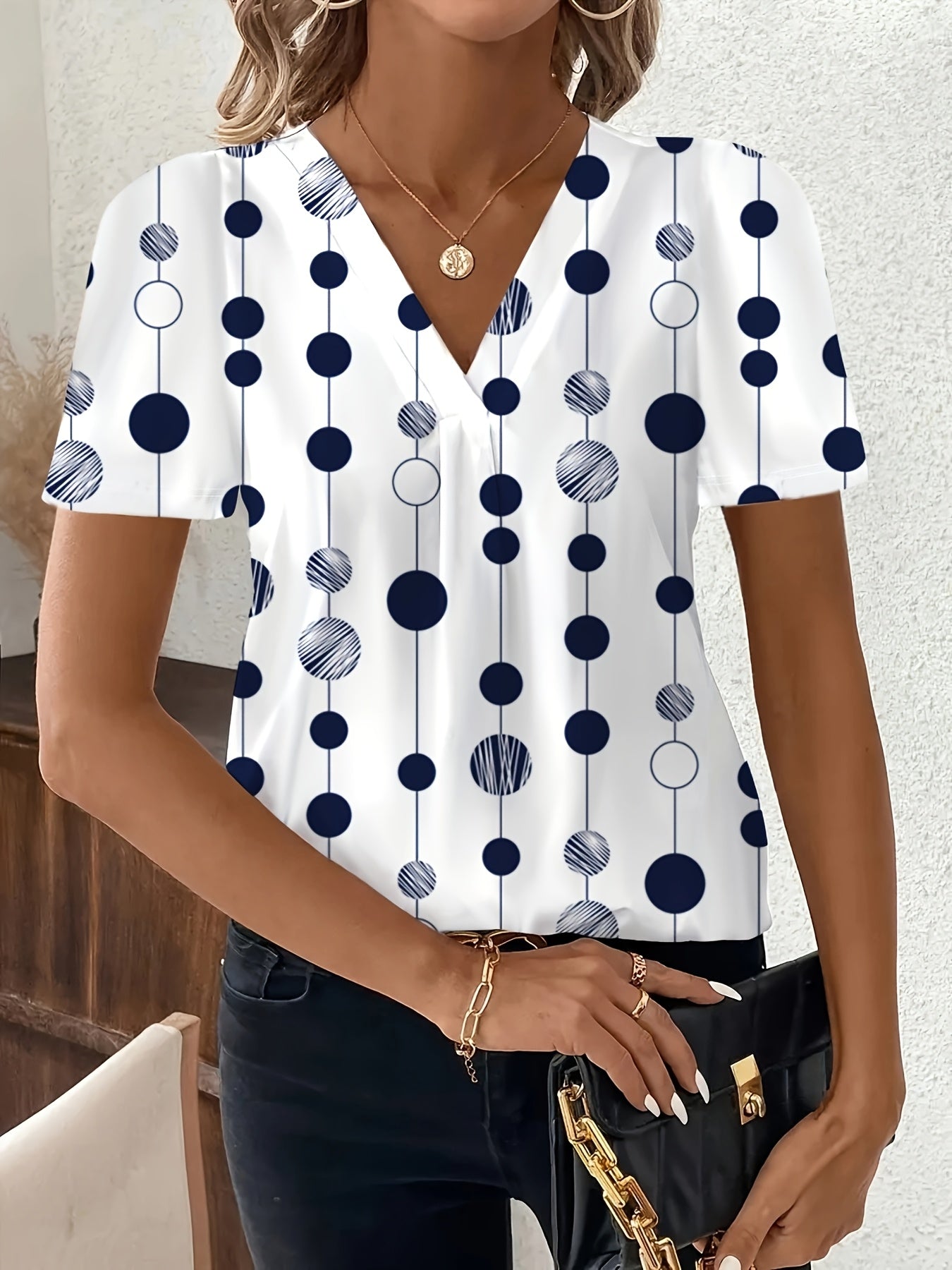 Geometric Flower Pattern Chest Pleats and V-Neck Short Sleeves Shirt