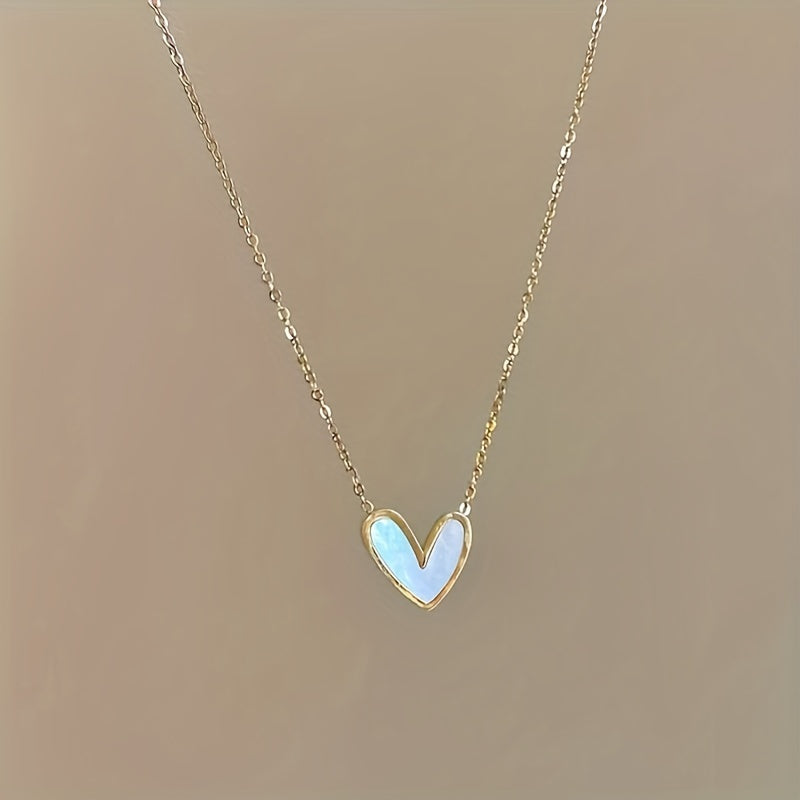 Elegant & Simple Heart Pendant Necklace - Perfect Gift for Her, Alloy, Versatile for Casual Attire